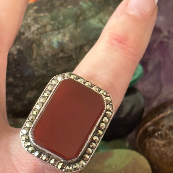 Vintage carnelian sterlingsilver statement ring - Picture 5 of 8